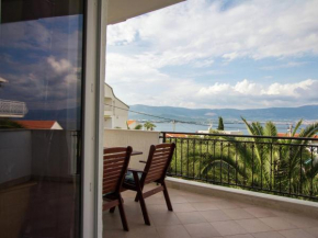 Modern Apartment in Slatine with Terrace